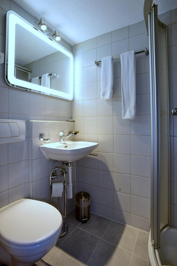 Hotel Freihof Гларус Экстерьер фото